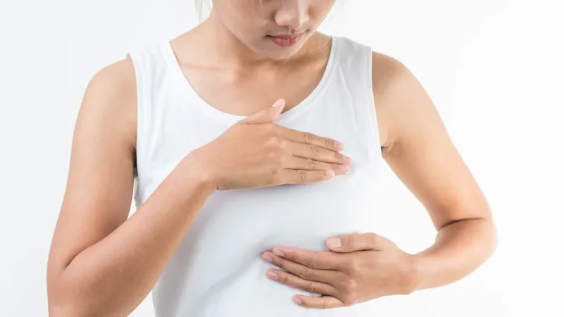 Tecken på cancer i kroppen – 12 varningssignaler du aldrig ska ignorera